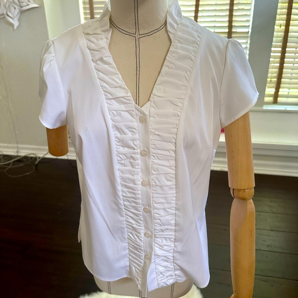 Style&Co. Petite white short sleeve blouse. Size 10P
